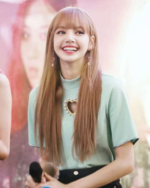 Hình Lisa cute siêu đáng yêu