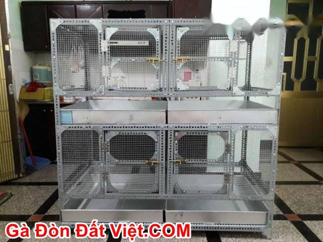 Chuồng gà bằng sắt V lỗ 2 tầng có khay hứng chất thải.