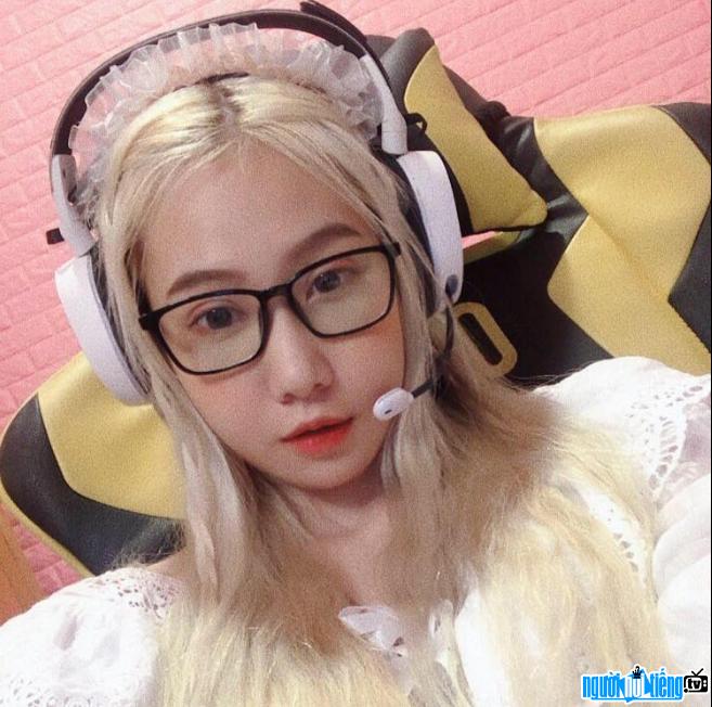 Chân dung cô nàng Streamer Alicia Meow xinh đẹp trong mỗi buổi stream