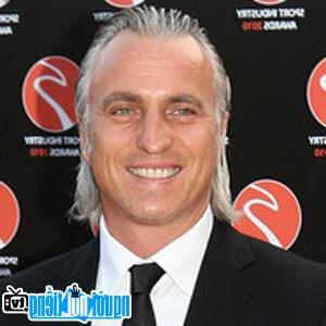 Một hình ảnh chân dung của Cầu thủ bóng đá David Ginola