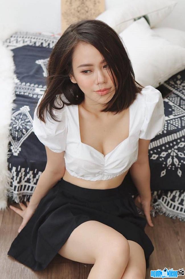 Phong cách trẻ trung của hot girl Mai Cơ