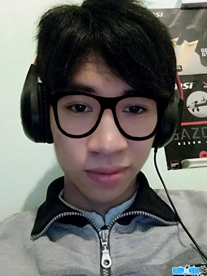 Cận cảnh gương mặt của streamer Lộc Bignose